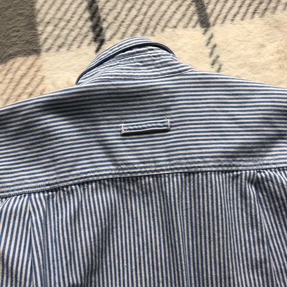 Levi’s button up - Picture 5 of 5